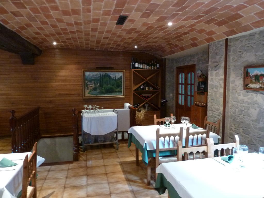 Apartahotel Faure Sallent De Gallego Ngoại thất bức ảnh