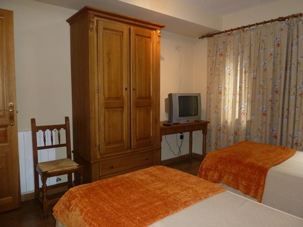 Apartahotel Faure Sallent De Gallego Ngoại thất bức ảnh