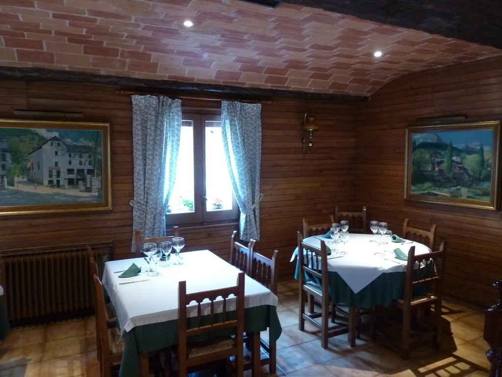 Apartahotel Faure Sallent De Gallego Ngoại thất bức ảnh