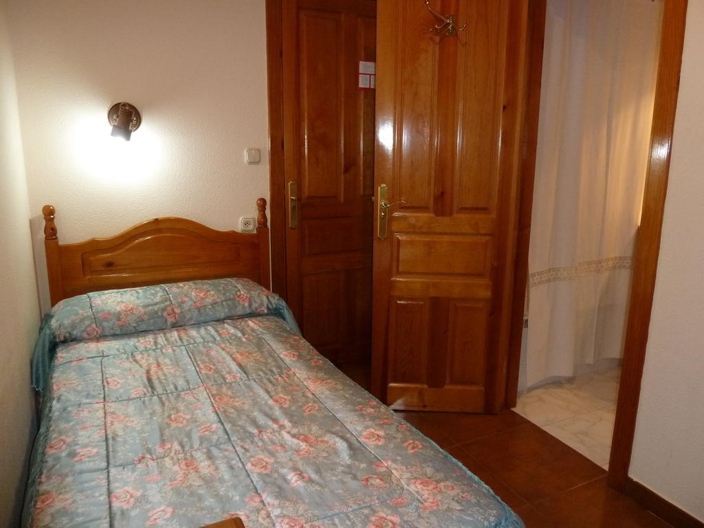 Apartahotel Faure Sallent De Gallego Phòng bức ảnh